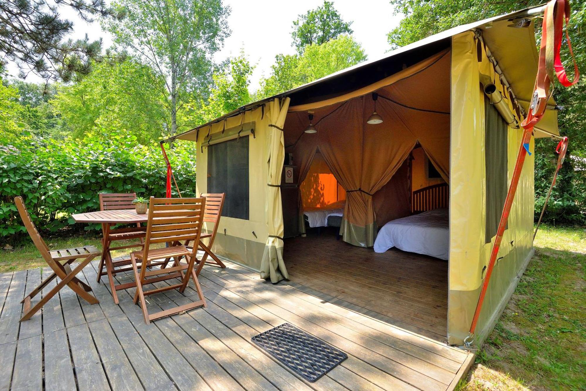 Camping Etang De La Vallee Combreux Kamer foto